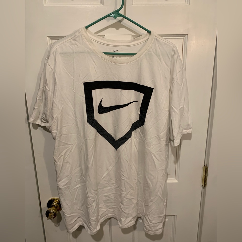 Nike Men's White Logo Short-Sleeve Tee